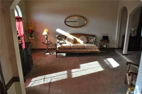 Living - 4461 David Dr, Kenner, LA 70065 photo 1 of 3