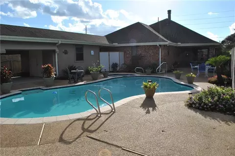 Exterior - 4461 David Dr, Kenner, LA 70065 photo 6 of 7