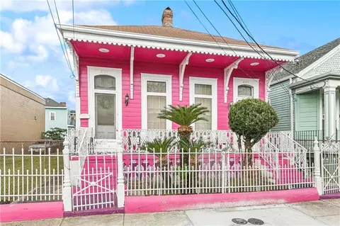 2125 Simon Bolivar Ave, New Orleans, LA 70113