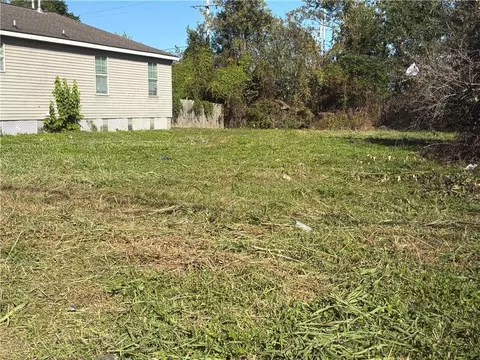 4429 America St, New Orleans, LA 70126