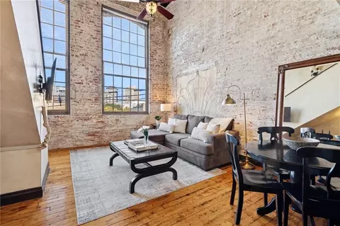 920 Poeyfarre St #321, New Orleans, LA 70130