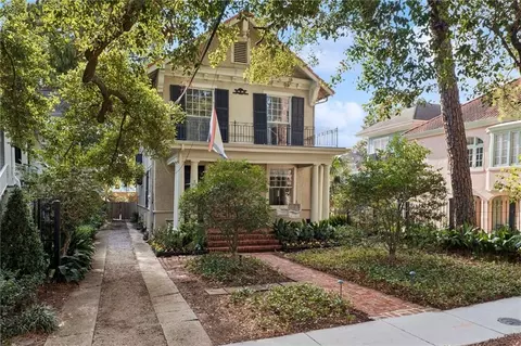 2 Neron Pl, New Orleans, LA 70118