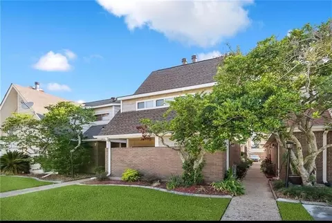 9 Brandon Hall Dr #B, Destrehan, LA 70047