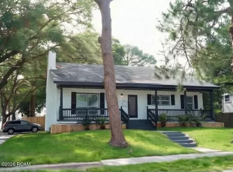 144 Appletree Ln, Terrytown, LA 70056