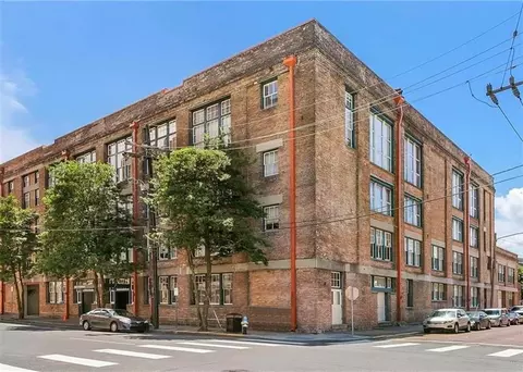 1111 S Peters St #105, New Orleans, LA 70130
