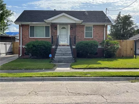 65 Curtis Dr, New Orleans, LA 70126