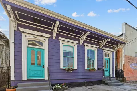 3134 Burgundy St, New Orleans, LA 70117