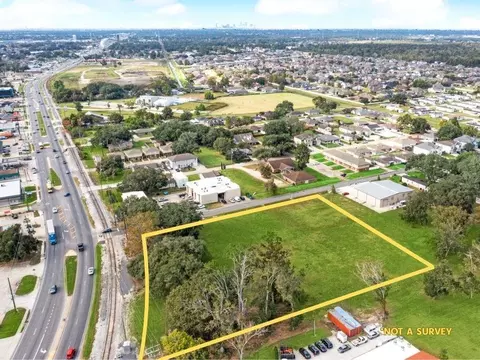 101 E 3rd St, Belle Chasse, LA 70037
