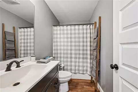 Bath - 23375 Lowe Davis Rd, Covington, LA 70435 photo 8 of 8