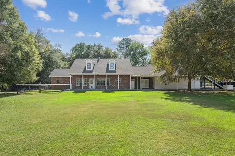 Exterior - 23375 Lowe Davis Rd, Covington, LA 70435 photo 5 of 11