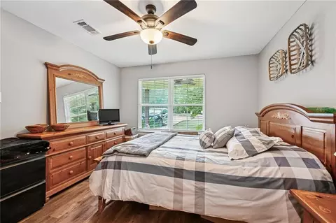 Bedroom - 23375 Lowe Davis Rd, Covington, LA 70435 photo 4 of 4