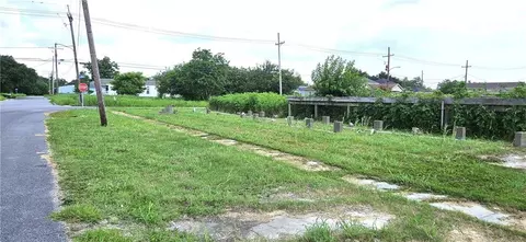 2301 Flood St, New Orleans, LA 70117