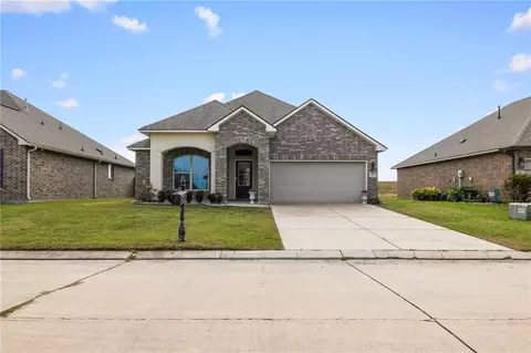 353 E Lake Dr, Slidell, LA 70461 photo 1