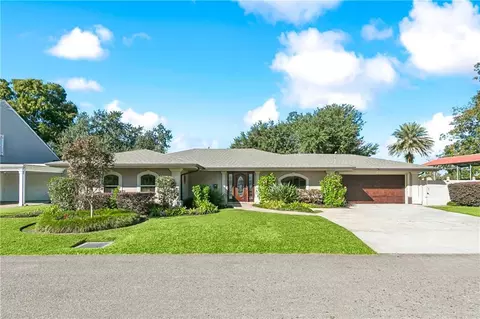 845 Marino Dr, Norco, LA 70079
