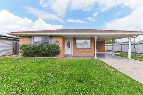 7525 Asteroid St, Violet, LA 70092