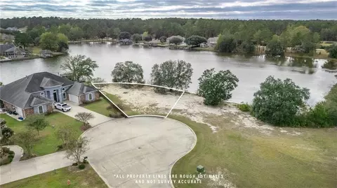 701 Northlake Dr, Covington, LA 70435 photo 2