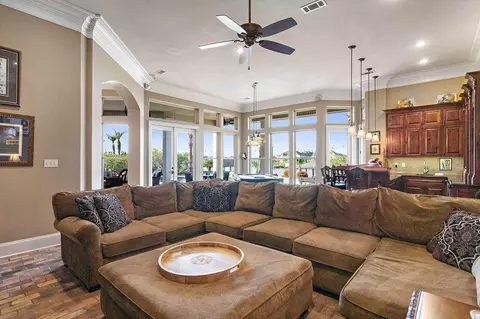 Living - 2009 Sunset Blvd, Slidell, LA 70461 photo 4 of 5