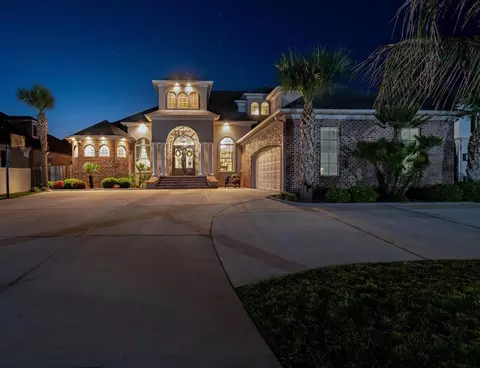 Exterior - 2009 Sunset Blvd, Slidell, LA 70461 photo 6 of 8