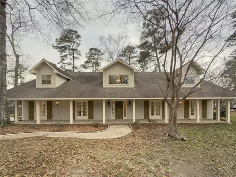 5325 Chambord Dr, Greenwell Springs, LA 70739