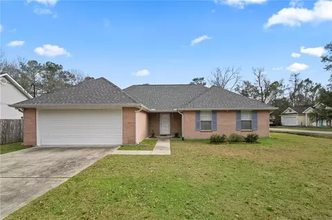 39032 Gum Dr, Pearl River, LA 70452