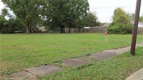 Halsey Avenue, New Orleans, LA 70114