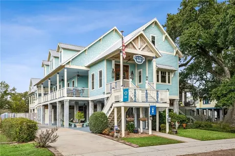 124 Lafitte St, Mandeville, LA 70448