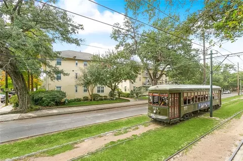 7444 St Charles Ave #204, New Orleans, LA 70118