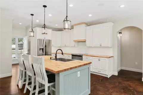 Kitchen - 22110 Nolan Rd, Covington, LA 70435 photo 2 of 3