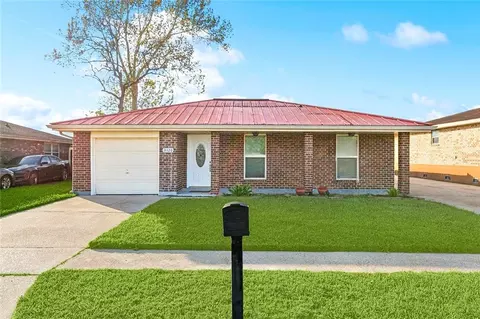 3120 Nature Dr, Marrero, LA 70072
