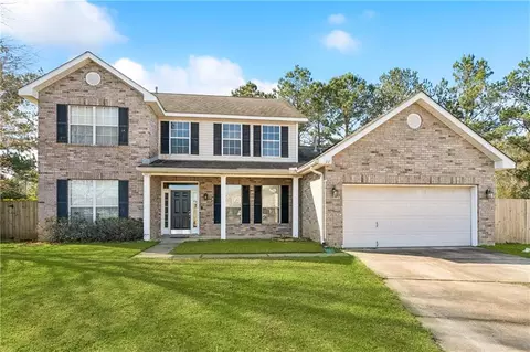 221 Spur Ct, Covington, LA 70435