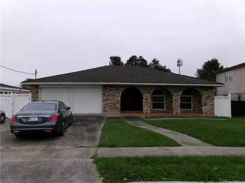 7101 E Hermes St, New Orleans, LA 70126