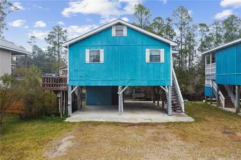 4254 1st St, Bay St Louis, MS 39520