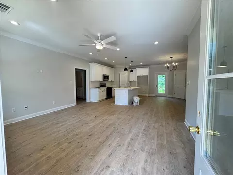 Living - 70409 3rd St, Covington, LA 70433 photo 1 of 2