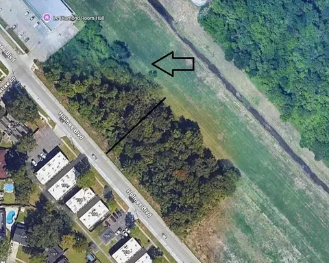 Holmes Boulevard, Gretna, LA 70056