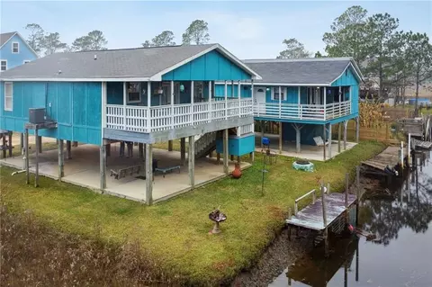 4250 1st St, Bay St Louis, MS 39520