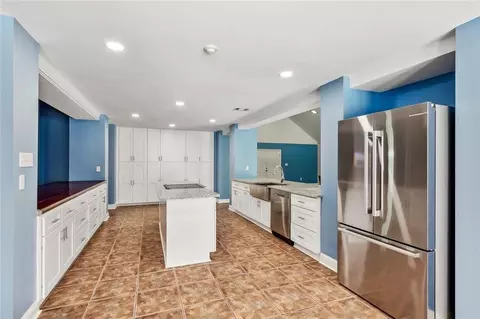 Kitchen - 16013 Halbert Rd, Hammond, LA 70403 photo 2 of 2