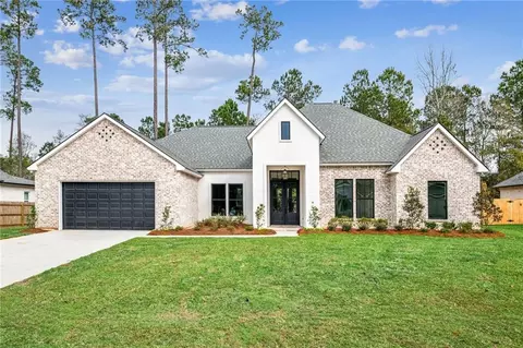 2016 Kingswood Dr, Mandeville, LA 70448
