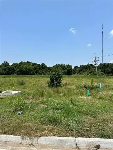 121 Holmes Blvd, Terrytown, LA 70056