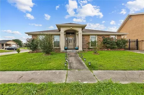 11276 Fernley Dr, New Orleans, LA 70128