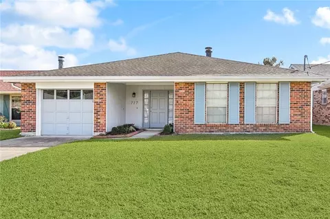 717 Park Ridge Dr, River Ridge, LA 70123