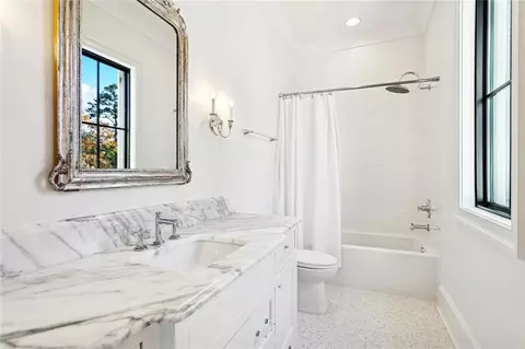 Bath - 52 Mistletoe Dr, Covington, LA 70433 photo 5 of 7