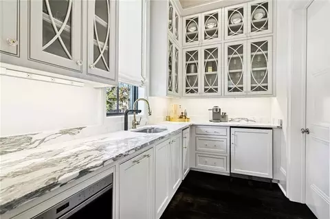 Kitchen - 52 Mistletoe Dr, Covington, LA 70433 photo 3 of 3