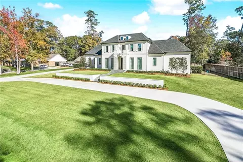 Exterior - 52 Mistletoe Dr, Covington, LA 70433 photo 4 of 6