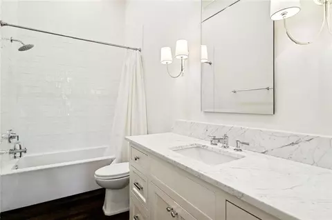 Bath - 52 Mistletoe Dr, Covington, LA 70433 photo 4 of 7