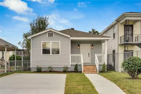 4125 Duplessis St, New Orleans, LA 70122