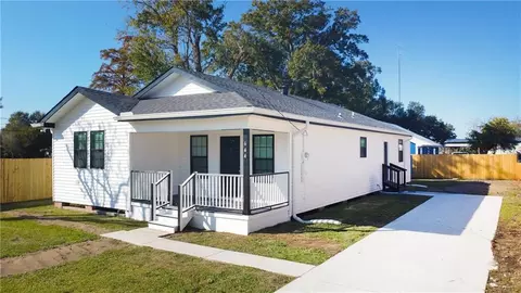 644 W 5th St, Laplace, LA 70068