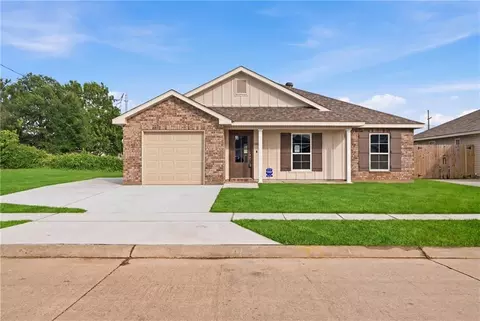 501 Helis Dr, Waggaman, LA 70094