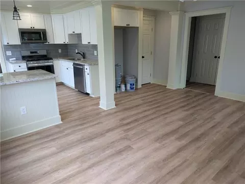 8616 Livingston Ave, Chalmette, LA 70043