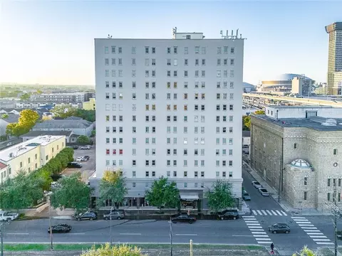 1205 St Charles Ave #302, New Orleans, LA 70130