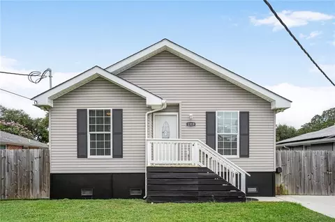 1319 Granada Dr, New Orleans, LA 70122